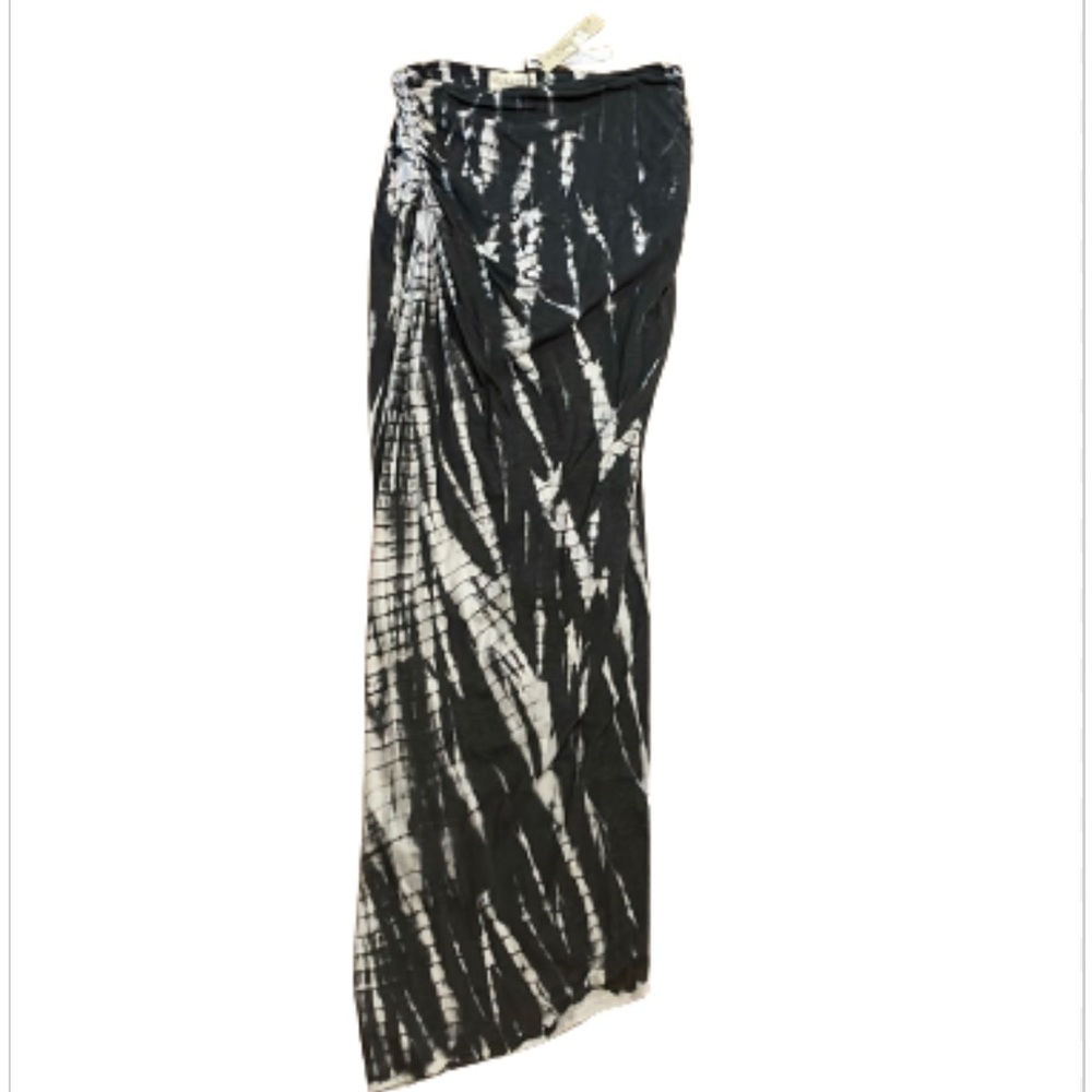 Alice and Olivia NWT size S maxi skirt